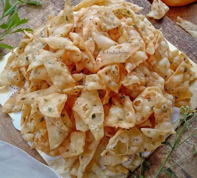 5 Daftar Resep dan Cara Membuat Kue Bawang Gampang, Enak dan Bikin Nagih